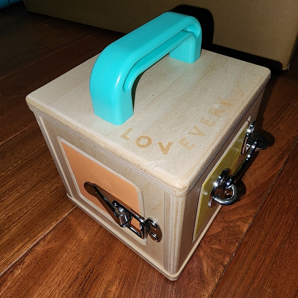 Lovevery 'The Realist'' The Lockbox - 16, 17, 18 months